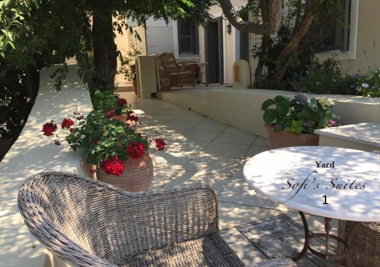 Sofi'S Suites Andros Eksteriør bilde